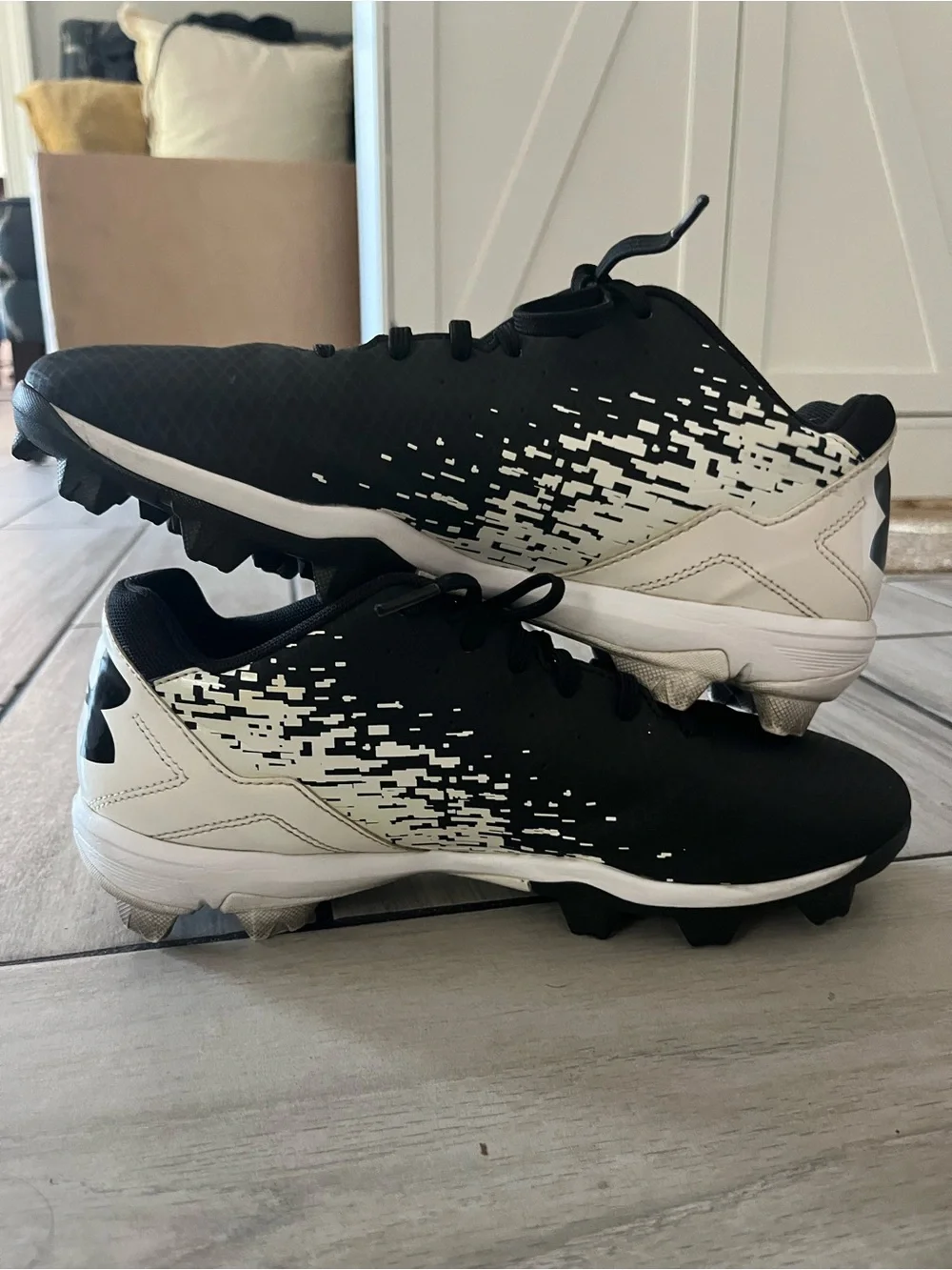 Under Armour youth cleats